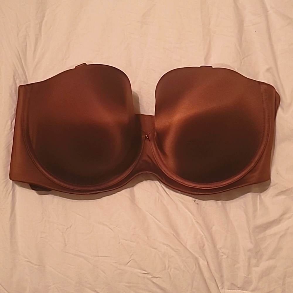 Core Microfiber Strapless Bra